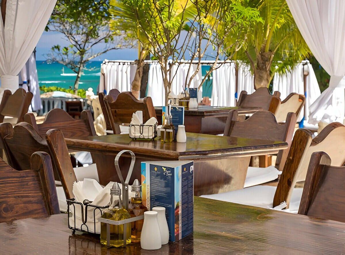 VIP Beach Avenue Grill